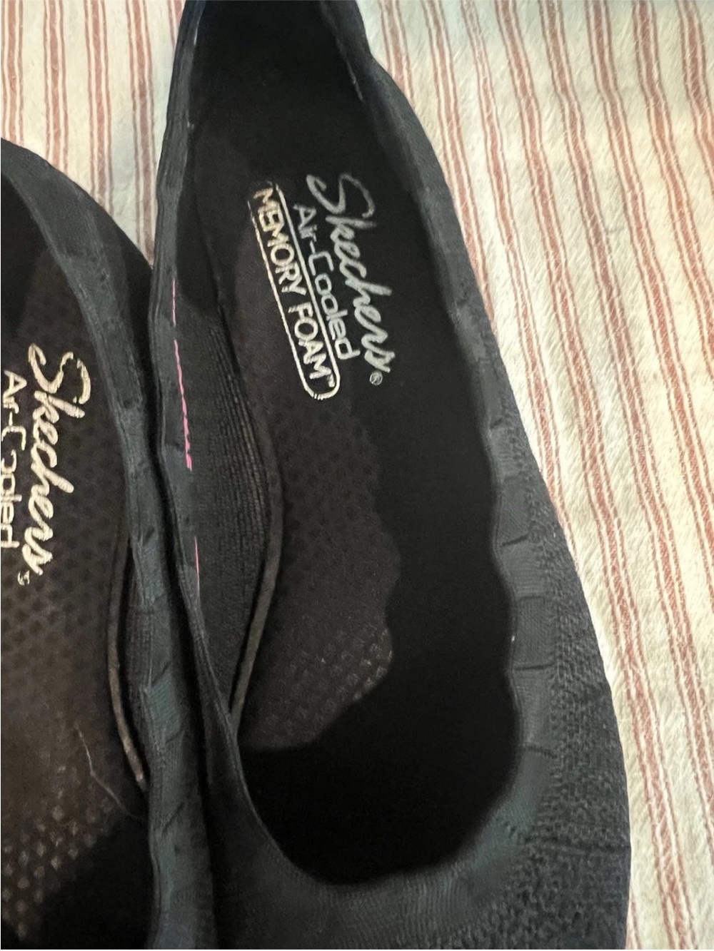 Skechers Black Knit Slip-On Ballet Flats 8.5 - Picture 4 of 5